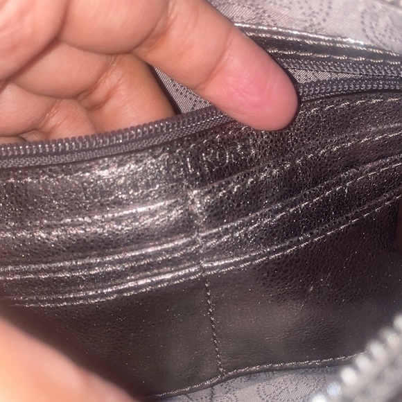 NWT Authentic Michael Kors wristlet clutch - Picture 10 of 15